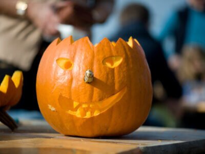 Geschnitzter Kürbis